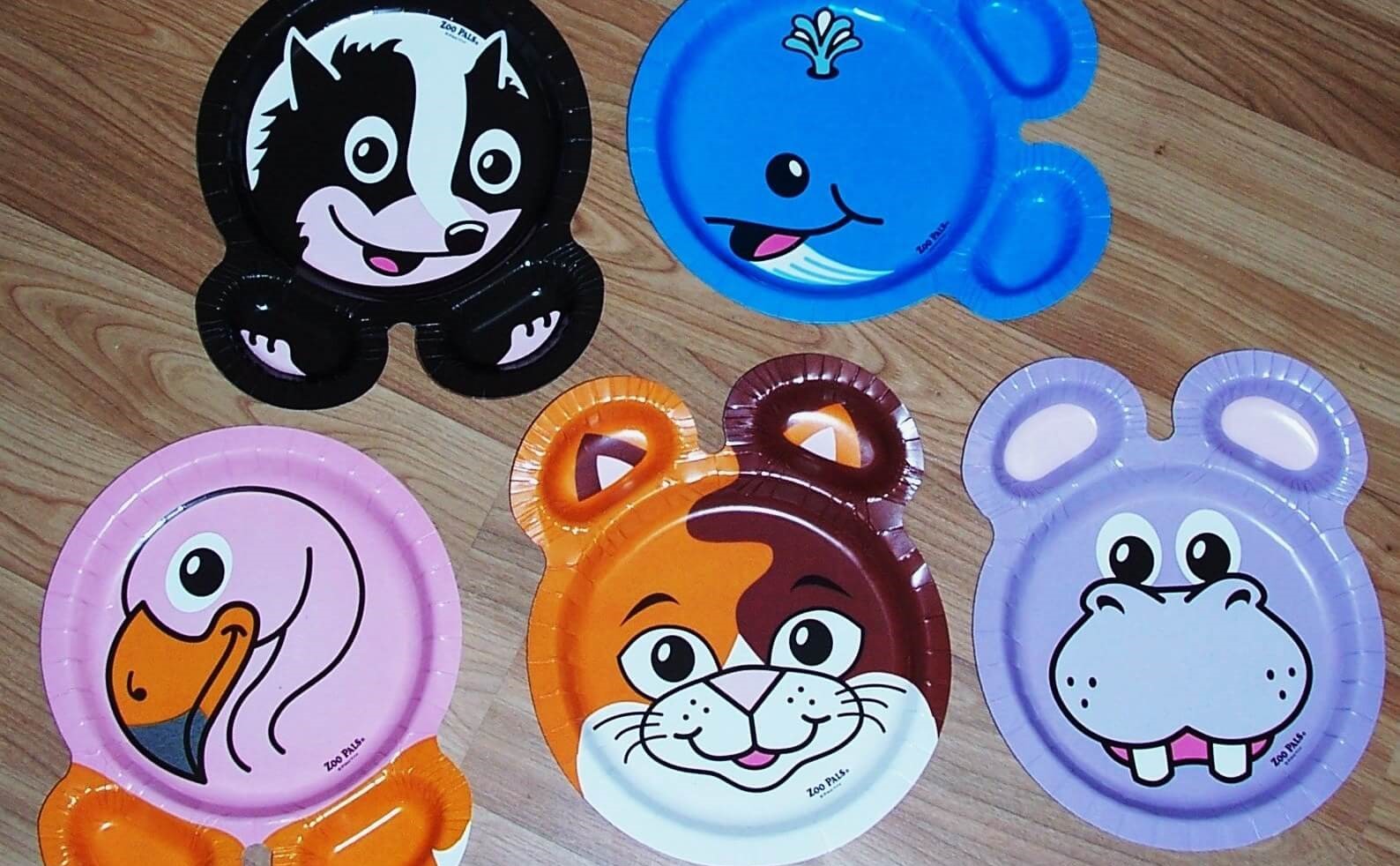 Target detailed writing with Zoo Pal paper plates