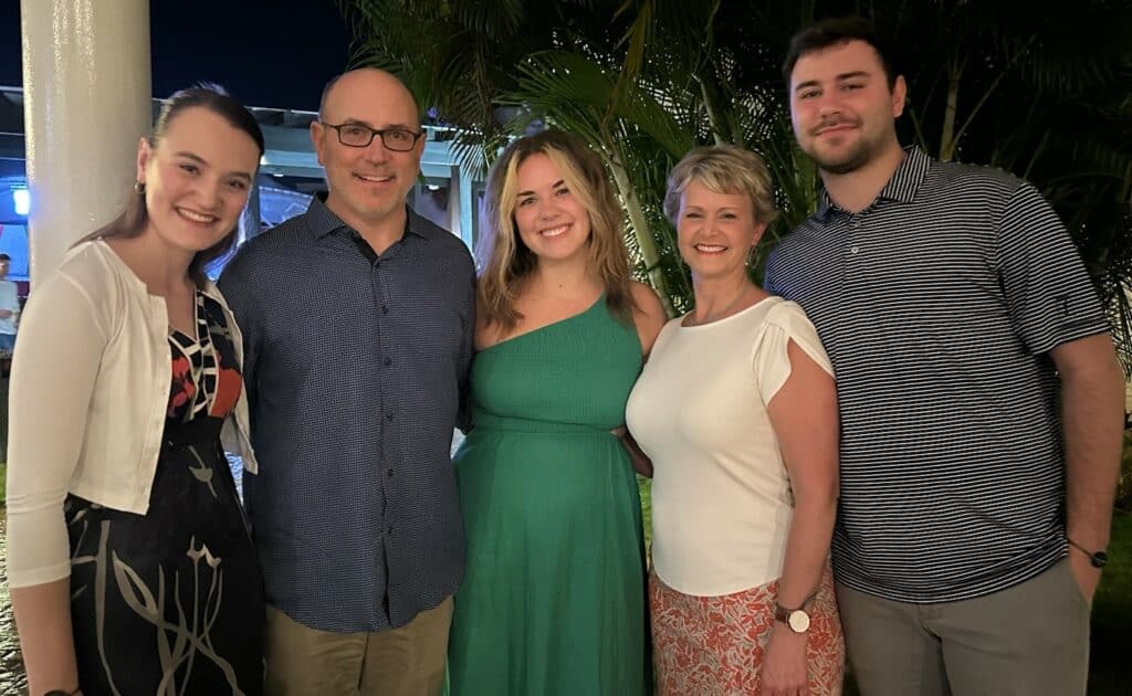 Kristina Smekens - Family Photo 2023